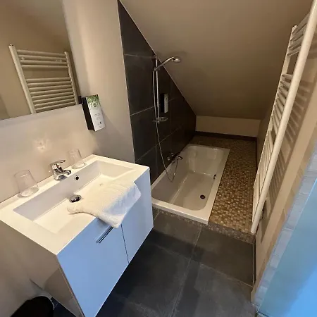 Apartment Race &